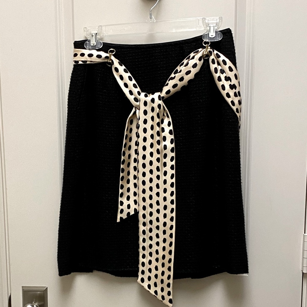 Elizabeth McKay black skirt size 2